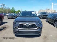 ✅ 2024 Toyota Highlander LE • VIN: 5TDKDRBHXRS531947 • Лот: 42312642. Опубликован ранее на IAAI с пробегом 32 279 миль. Бесплатный доступ к архиву аукционных продаж из США и подробный отчёт об истории автомобиля на DreamBid. Изображение 12.