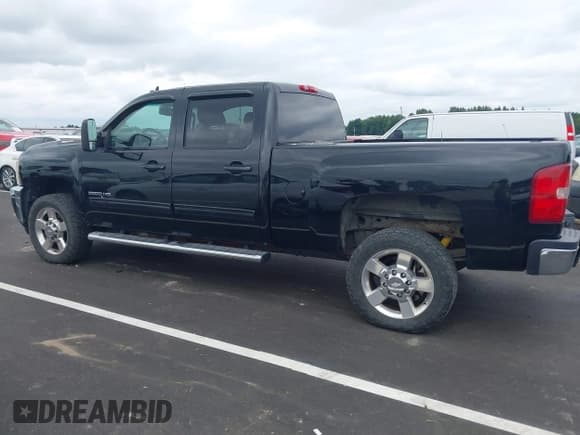 ✅ 2011 Chevrolet Silverado 2500HD LTZ • VIN: 1GC1KYC88BF151862 • Lot: 42994282. Listed on IAAI with 175,265 mi. Free auction sales archive from the USA and detailed vehicle history report at DreamBid. Image 15.