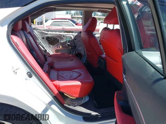 ✅ 2018 Toyota Camry XSE • VIN: 4T1B61HK5JU003632 • Lot: 42814744. Listed on IAAI with 91,213 mi. Free auction sales archive from the USA and detailed vehicle history report at DreamBid. Image 8.