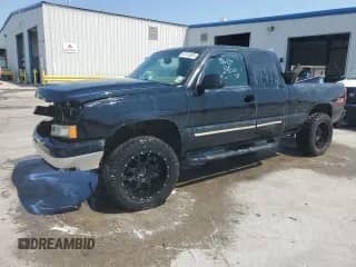 2006 Chevrolet Silverado 1500 LS z VIN 1GCEK19V36Z232083, wystawiony jako Copart lot #67372024 z przebiegiem Nie podano mil oraz Szkoda całkowita • Salvage title. Historia ofert i sprzedaży dostępna na DreamBid. Obrazek 1.