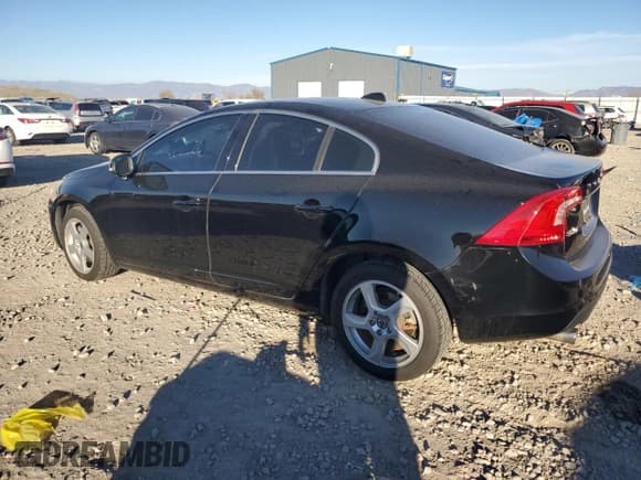 ✅ 2013 Volvo S60 T5 • VIN: YV1612FH7D1213781 • Lot: 90940295. Wystawiony na Copart z przebiegiem 117 626 mil. Bezpłatny archiwum sprzedaży aukcyjnych z USA i szczegółowy raport historii pojazdu na DreamBid. Zdjęcie 2.