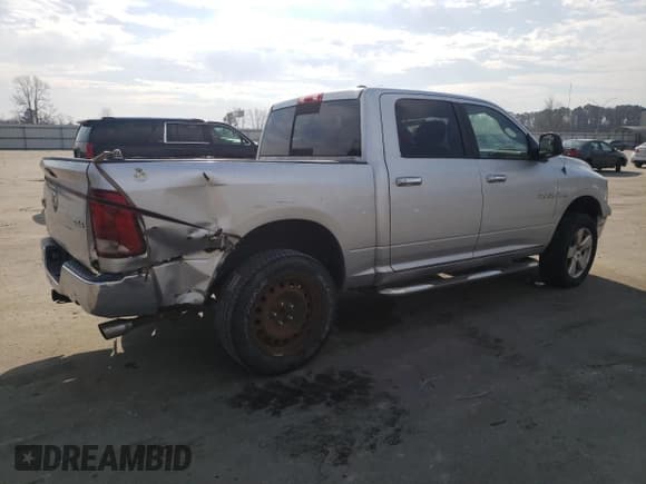 ✅ 2010 Dodge 1500 SLT • VIN: 1D7RV1CT6AS143793 • Lot: 46268805. Wystawiony na Copart z przebiegiem 167 571 mil. Bezpłatny archiwum sprzedaży aukcyjnych z USA i szczegółowy raport historii pojazdu na DreamBid. Zdjęcie 3.