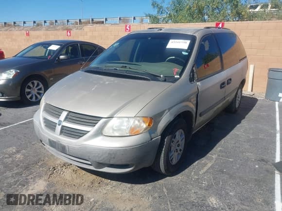 ✅ 2007 Dodge Caravan SE • VIN: 1D4GP25R07B203114 • Lot: 43541730. Wystawiony na IAAI z przebiegiem 227 582 mil. Bezpłatny archiwum sprzedaży aukcyjnych z USA i szczegółowy raport historii pojazdu na DreamBid. Zdjęcie 2.