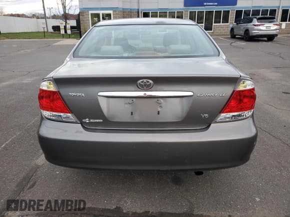 ✅ 2005 Toyota Camry XLE • VIN: 4T1BF30KX5U620411 • Лот: 91362725. Опубликован ранее на Copart с пробегом 168 020 миль. Бесплатный доступ к архиву аукционных продаж из США и подробный отчёт об истории автомобиля на DreamBid. Изображение 6.