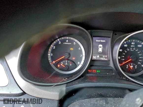 ✅ 2014 Hyundai Santa Fe • VIN: 5XYZUDLB1EG210270 • Lot: 96309695. Wystawiony na Copart z przebiegiem 111 923 mil. Bezpłatny archiwum sprzedaży aukcyjnych z USA i szczegółowy raport historii pojazdu na DreamBid. Zdjęcie 9.