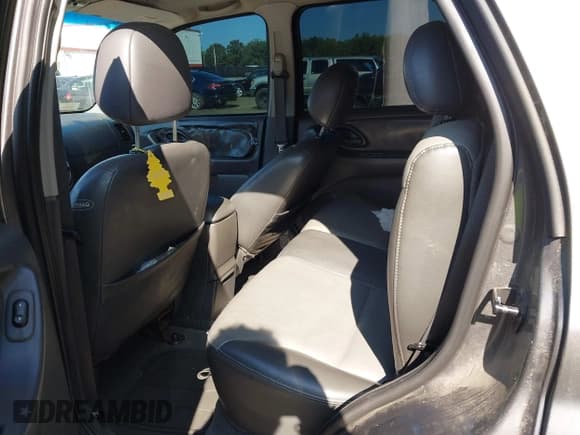 ✅ 2004 Ford Escape XLT • VIN: 1FMCU031X4DA18148 • Lot: 42566498. Listed on IAAI with 264,092 mi. Free auction sales archive from the USA and detailed vehicle history report at DreamBid. Image 8.