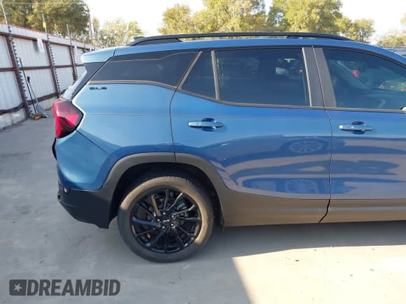 ✅ 2024 GMC Terrain SLE • VIN: 3GKALMEG2RL156182 • Lot: 43541339. Listed on IAAI with 27,951 mi. Free auction sales archive from the USA and detailed vehicle history report at DreamBid. Image 19.