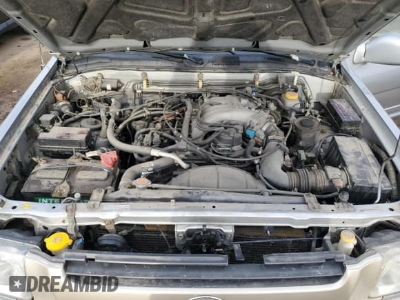 ✅ 2000 Infiniti QX4 • VIN: JNRAR07Y1YW083744 • Lot: 80333404. Wystawiony na Copart z przebiegiem 191 863 mil. Bezpłatny archiwum sprzedaży aukcyjnych z USA i szczegółowy raport historii pojazdu na DreamBid. Zdjęcie 12.