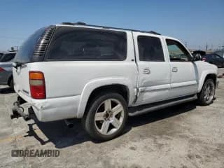 ✅ 2003 Chevrolet Suburban LS • VIN: 3GNEC16T43G178098 • Лот: 63459265. Опубликован ранее на Copart с пробегом 110 301 миль. Бесплатный доступ к архиву аукционных продаж из США и подробный отчёт об истории автомобиля на DreamBid. Изображение 3.