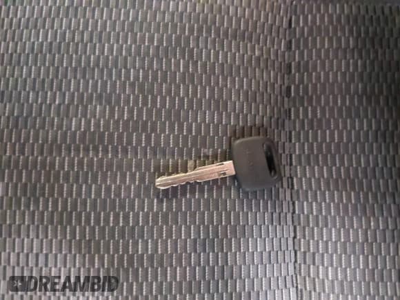 ✅ 2004 Toyota RAV4 • VIN: JTEHD20V246018528 • Lot: 43147354. Listed on IAAI with 205,590 mi. Free auction sales archive from the USA and detailed vehicle history report at DreamBid. Image 11.