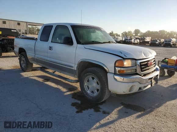 2006 GMC Sierra 1500 Work Truck with VIN 1GTEK19B16E288603, listed as a Copart auction lot 73325264 with 92,005 mi miles and Salvage title. Bid and sale history available at DreamBid. Image 4.