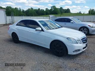 ✅ 2013 Mercedes-Benz E 350 Luxury • VIN: WDDHF5KBXDA706203 • Lot: 42131103. Wystawiony na IAAI z przebiegiem 138 497 mil. Bezpłatny archiwum sprzedaży aukcyjnych z USA i szczegółowy raport historii pojazdu na DreamBid. Zdjęcie 1.