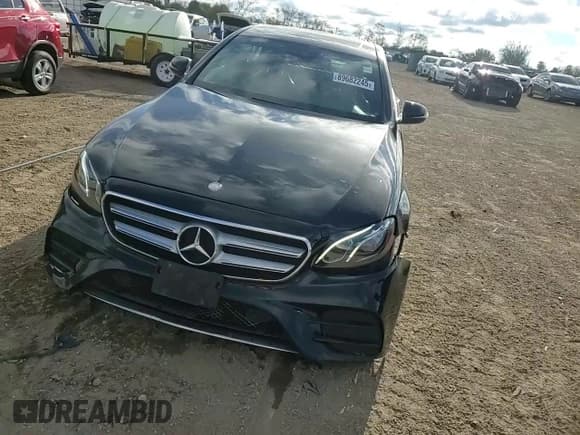 ✅ 2017 Mercedes-Benz E 300 Luxury • VIN: WDDZF4KB9HA166024 • Лот: 89682245. Опубликован ранее на Copart с пробегом 76 203 миль. Бесплатный доступ к архиву аукционных продаж из США и подробный отчёт об истории автомобиля на DreamBid. Изображение 13.