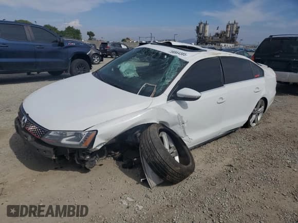 ✅ 2015 Volkswagen Jetta GLI SE • VIN: 3VW4T7AJ0FM422765 • Lot: 58864385. Listed on Copart with 120,151 mi. Free auction sales archive from the USA and detailed vehicle history report at DreamBid. Image 1.