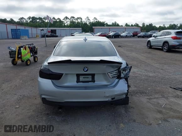 ✅ 2015 BMW 4 Series 435i • VIN: WBA3R1C53FK195523 • Lot: 42646432. Wystawiony na IAAI z przebiegiem 104 756 mil. Bezpłatny archiwum sprzedaży aukcyjnych z USA i szczegółowy raport historii pojazdu na DreamBid. Zdjęcie 16.