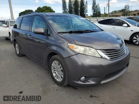 ✅ 2013 Toyota Sienna XLE AAS • VIN: 5TDYK3DC7DS389872 • Lot: 66072995. Listed on Copart with 350,994 mi. Free auction sales archive from the USA and detailed vehicle history report at DreamBid. Image 4.