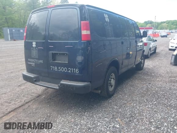 ✅ 2014 Chevrolet Express Cargo • VIN: 1GCWGFCA1E1208239 • Lot: 42204385. Listed on IAAI with 211,179 mi. Free auction sales archive from the USA and detailed vehicle history report at DreamBid. Image 4.