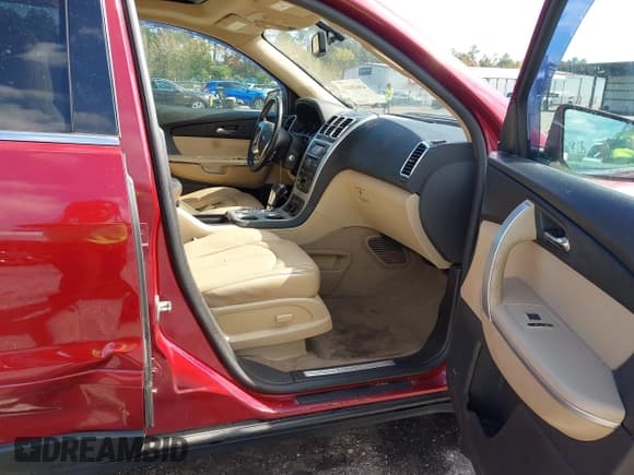 ✅ 2010 GMC Acadia SLT1 • VIN: 1GKLRMED7AJ124109 • Lot: 43618411. Wystawiony na IAAI z przebiegiem 238 467 mil. Bezpłatny archiwum sprzedaży aukcyjnych z USA i szczegółowy raport historii pojazdu na DreamBid. Zdjęcie 5.