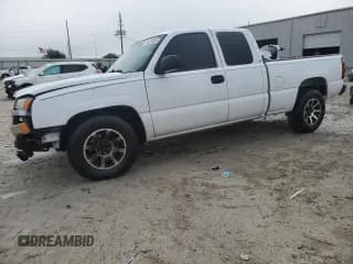 ✅ 2005 Chevrolet Silverado 1500 • VIN: 1GCEC19X85Z256134 • Лот: 85223654. Опубликован ранее на Copart с пробегом Не указан. Бесплатный доступ к архиву аукционных продаж из США и подробный отчёт об истории автомобиля на DreamBid. Изображение 1.