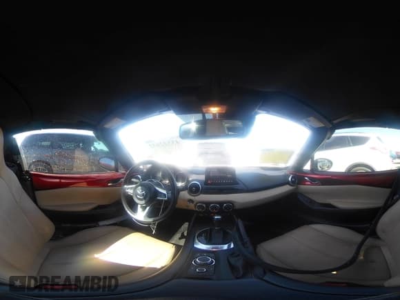 ✅ 2019 Mazda MX-5 Miata Grand Touring • VIN: JM1NDAM75K0307156 • Lot: 43322632. Wystawiony na IAAI z przebiegiem 53 340 mil. Bezpłatny archiwum sprzedaży aukcyjnych z USA i szczegółowy raport historii pojazdu na DreamBid. Zdjęcie 18.