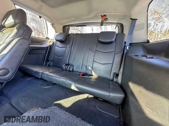 ✅ 2018 Cadillac Escalade Luxury • VIN: 1GYS4BKJ7JR354913 • Lot: 95582195. Listed on Copart with 135,000 mi. Free auction sales archive from the USA and detailed vehicle history report at DreamBid. Image 11.