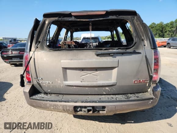 ✅ 2007 GMC Yukon SLE • VIN: 1GKFC13077R374926 • Lot: 81109075. Wystawiony na Copart z przebiegiem Nie podano. Bezpłatny archiwum sprzedaży aukcyjnych z USA i szczegółowy raport historii pojazdu na DreamBid. Zdjęcie 6.