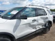 ✅ 2014 Ford Explorer • VIN: 1FM5K8B8XEGB08492 • Lot: 42165666. Wystawiony na IAAI z przebiegiem 190 954 mil. Bezpłatny archiwum sprzedaży aukcyjnych z USA i szczegółowy raport historii pojazdu na DreamBid. Zdjęcie 15.