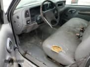 ✅ 1999 GMC Sierra 1500 • VIN: 1GDJC34R3XF087014 • Lot: 86367084. Wystawiony na Copart z przebiegiem 94 539 mil. Bezpłatny archiwum sprzedaży aukcyjnych z USA i szczegółowy raport historii pojazdu na DreamBid. Zdjęcie 8.