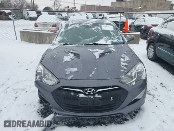 2014 Hyundai Genesis Coupe R-Spec with VIN KMHHT6KD8EU114093, listed as a IAAI auction lot 41261121 with 51,172 mi miles and . Bid and sale history available at DreamBid. Image 11.