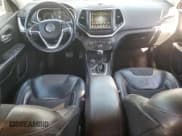 ✅ 2017 Jeep Cherokee Trailhawk L Plus • VIN: 1C4PJMBB1HW528348 • Лот: 61599395. Опубликован ранее на Copart с пробегом 111 190 миль. Бесплатный доступ к архиву аукционных продаж из США и подробный отчёт об истории автомобиля на DreamBid. Изображение 8.