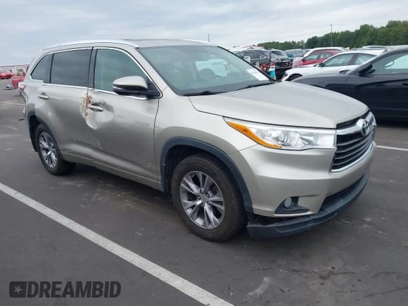 ✅ 2014 Toyota Highlander XLE • VIN: 5TDJKRFH5ES010561 • Lot: 43249313. Listed on IAAI with 139,895 mi. Free auction sales archive from the USA and detailed vehicle history report at DreamBid. Image 1.