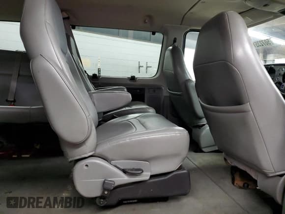 ✅ 2008 Ford Econoline Passenger XL • VIN: 1FMNE11L18DB43562 • Lot: 50723515. Listed on Copart with 143,874 mi. Free auction sales archive from the USA and detailed vehicle history report at DreamBid. Image 11.