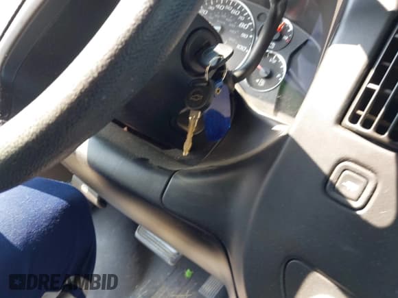 ✅ 2011 Chevrolet Express Cargo • VIN: 1GCSGAFX6B1123684 • Lot: 42796997. Wystawiony na IAAI z przebiegiem 162 445 mil. Bezpłatny archiwum sprzedaży aukcyjnych z USA i szczegółowy raport historii pojazdu na DreamBid. Zdjęcie 11.