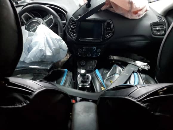 2018 Jeep Compass Limited с VIN 3C4NJDCB4JT484640, выставлен на аукционе Copart как лот 81132475 с пробегом 86 185 миль миль и Списание • Salvage title. История ставок и продаж доступна на DreamBid. Изображение 8.