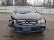 ✅ 2004 Mercedes-Benz C 240 • VIN: WDBRF81J34F546000 • Lot: 94406995. Wystawiony na Copart z przebiegiem 215 212 mil. Bezpłatny archiwum sprzedaży aukcyjnych z USA i szczegółowy raport historii pojazdu na DreamBid. Zdjęcie 5.