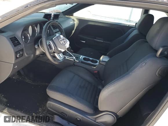 ✅ 2014 Dodge Challenger SXT • VIN: 2C3CDYAG5EH152973 • Lot: 89280385. Wystawiony na Copart z przebiegiem 166 770 mil. Bezpłatny archiwum sprzedaży aukcyjnych z USA i szczegółowy raport historii pojazdu na DreamBid. Zdjęcie 7.