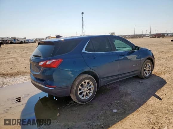 ✅ 2021 Chevrolet Equinox LT • VIN: 2GNAXJEV2M6137715 • Lot: 71084975. Listed on Copart with 107,572 mi. Free auction sales archive from the USA and detailed vehicle history report at DreamBid. Image 3.