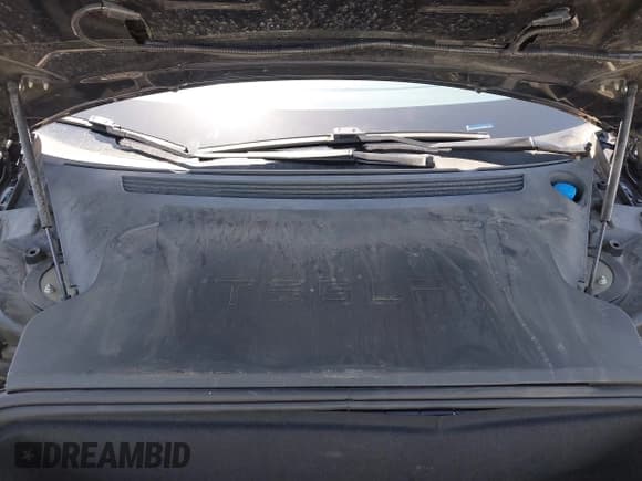 ✅ 2019 Tesla Model S 75D • VIN: 5YJSA1E22KF304098 • Lot: 42293794. Listed on IAAI with 49,545 mi. Free auction sales archive from the USA and detailed vehicle history report at DreamBid. Image 10.