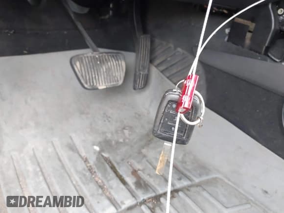 ✅ 2008 Pontiac G8 • VIN: 6G2ER577X8L132762 • Lot: 41510878. Wystawiony na IAAI z przebiegiem 105 354 mil. Bezpłatny archiwum sprzedaży aukcyjnych z USA i szczegółowy raport historii pojazdu na DreamBid. Zdjęcie 11.