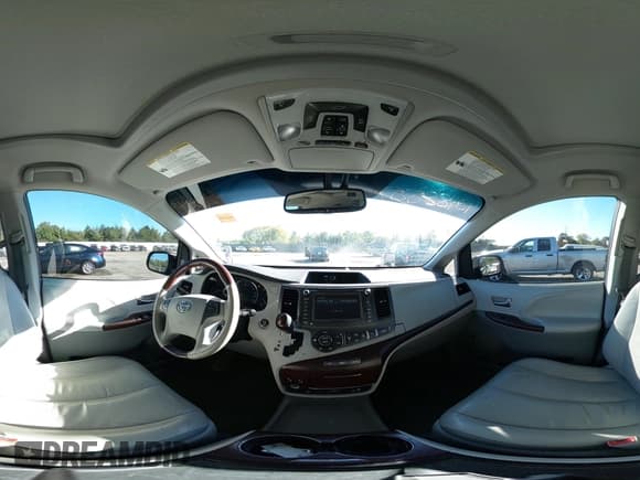 ✅ 2012 Toyota Sienna XLE • VIN: 5TDDK3DC3CS036963 • Lot: 43488551. Wystawiony na IAAI z przebiegiem 180 697 mil. Bezpłatny archiwum sprzedaży aukcyjnych z USA i szczegółowy raport historii pojazdu na DreamBid. Zdjęcie 18.