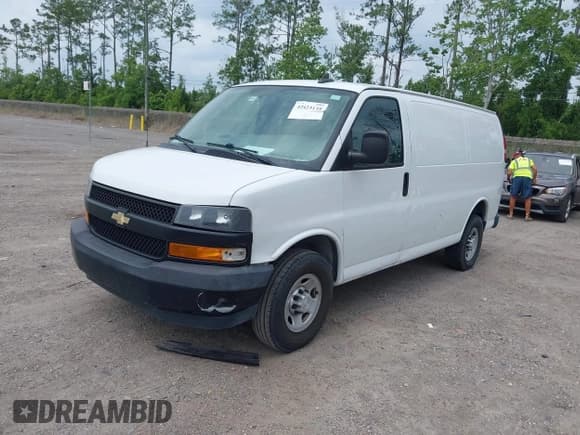 ✅ 2019 Chevrolet Express Cargo • VIN: 1GCWGAFP5K1365688 • Lot: 42423135. Listed on IAAI with 216,450 mi. Free auction sales archive from the USA and detailed vehicle history report at DreamBid. Image 2.