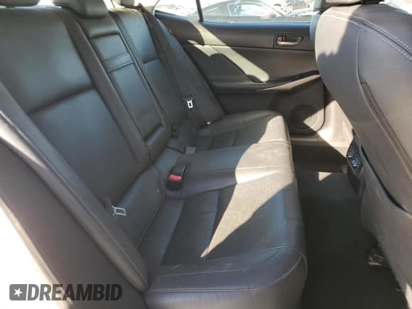 ✅ 2018 Lexus IS 300 • VIN: JTHBA1D2XJ5079932 • Lot: 91569715. Wystawiony na Copart z przebiegiem 111 039 mil. Bezpłatny archiwum sprzedaży aukcyjnych z USA i szczegółowy raport historii pojazdu na DreamBid. Zdjęcie 10.