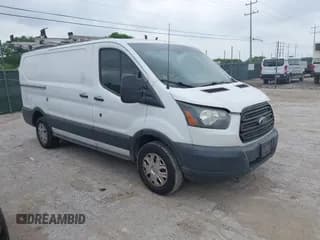✅ 2017 Ford Transit • VIN: 1FTYR1YM7HKB32968 • Lot: 42041927. Wystawiony na IAAI z przebiegiem 140 563 mil. Bezpłatny archiwum sprzedaży aukcyjnych z USA i szczegółowy raport historii pojazdu na DreamBid. Zdjęcie 1.