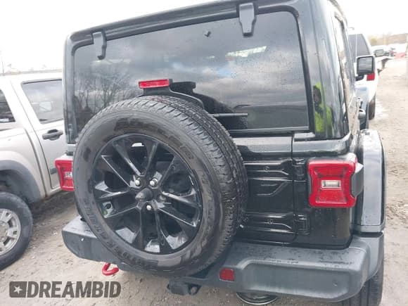 ✅ 2020 Jeep Wrangler Unlimited Rubicon • VIN: 1C4HJXFN7LW178825 • Lot: 40547745. Wystawiony na IAAI z przebiegiem 44 690 mil. Bezpłatny archiwum sprzedaży aukcyjnych z USA i szczegółowy raport historii pojazdu na DreamBid. Zdjęcie 16.