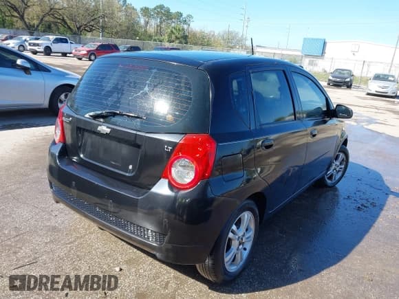 ✅ 2011 Chevrolet Aveo 1LT • VIN: KL1TD6DE1BB213015 • Lot: 41682737. Wystawiony na IAAI z przebiegiem 118 656 mil. Bezpłatny archiwum sprzedaży aukcyjnych z USA i szczegółowy raport historii pojazdu na DreamBid. Zdjęcie 4.