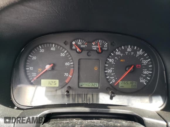 ✅ 2000 Volkswagen Jetta GLS • VIN: 3VWSE29M7YM028198 • Lot: 73648504. Listed on Copart with 265,184 mi. Free auction sales archive from the USA and detailed vehicle history report at DreamBid. Image 9.