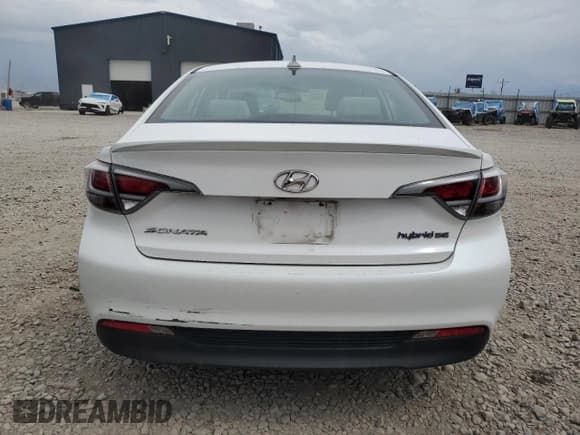 ✅ 2017 Hyundai Sonata SE • VIN: KMHE24L31HA061419 • Lot: 70518885. Listed on Copart with 70,889 mi. Free auction sales archive from the USA and detailed vehicle history report at DreamBid. Image 6.
