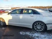 ✅ 2016 Lincoln MKZ • VIN: 3LN6L2J99GR607661 • Lot: 43864420. Wystawiony na IAAI z przebiegiem 159 439 mil. Bezpłatny archiwum sprzedaży aukcyjnych z USA i szczegółowy raport historii pojazdu na DreamBid. Zdjęcie 15.