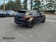 ✅ 2020 Land Rover Range Rover Sport SVR • VIN: SALWZ2RE7LA712894 • Lot: 96376195. Wystawiony na Copart z przebiegiem 104 769 mil. Bezpłatny archiwum sprzedaży aukcyjnych z USA i szczegółowy raport historii pojazdu na DreamBid. Zdjęcie 4.