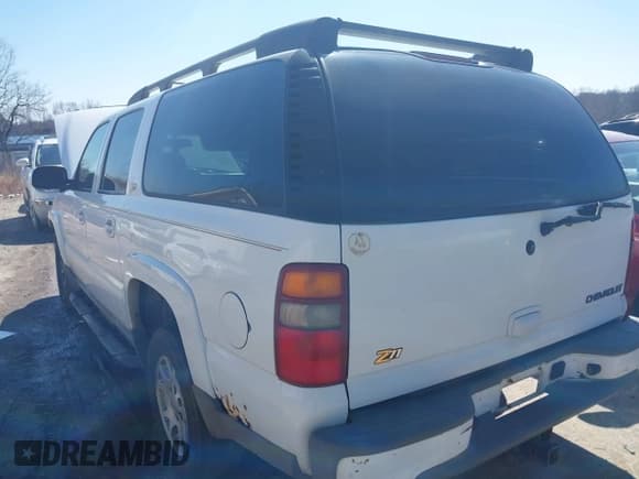 ✅ 2003 Chevrolet Suburban LT • VIN: 1GNFK16Z33R197480 • Лот: 41653292. Опубликован ранее на IAAI с пробегом Не указан. Бесплатный доступ к архиву аукционных продаж из США и подробный отчёт об истории автомобиля на DreamBid. Изображение 3.